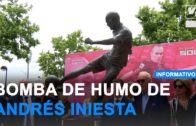 Inaugurada la escultura de Andrés Iniesta…¡Sin Andrés Iniesta!